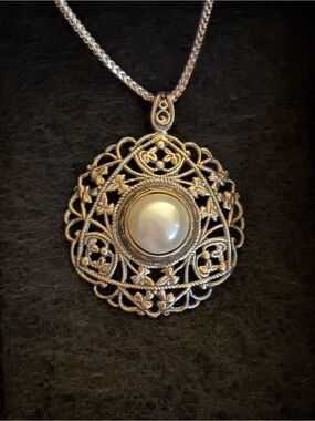 Israel 925 Sterling Silver Mother of Pearl Filigree Pendant Necklace